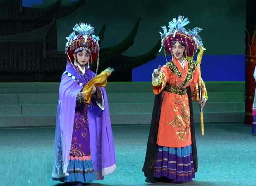 《奢香夫人》，黔劇劇目。編劇俞百巍（執筆）、朱云鵬。根據明初古水西諾蘇部族主穆（君主）、貴州宣尉使、誥封...